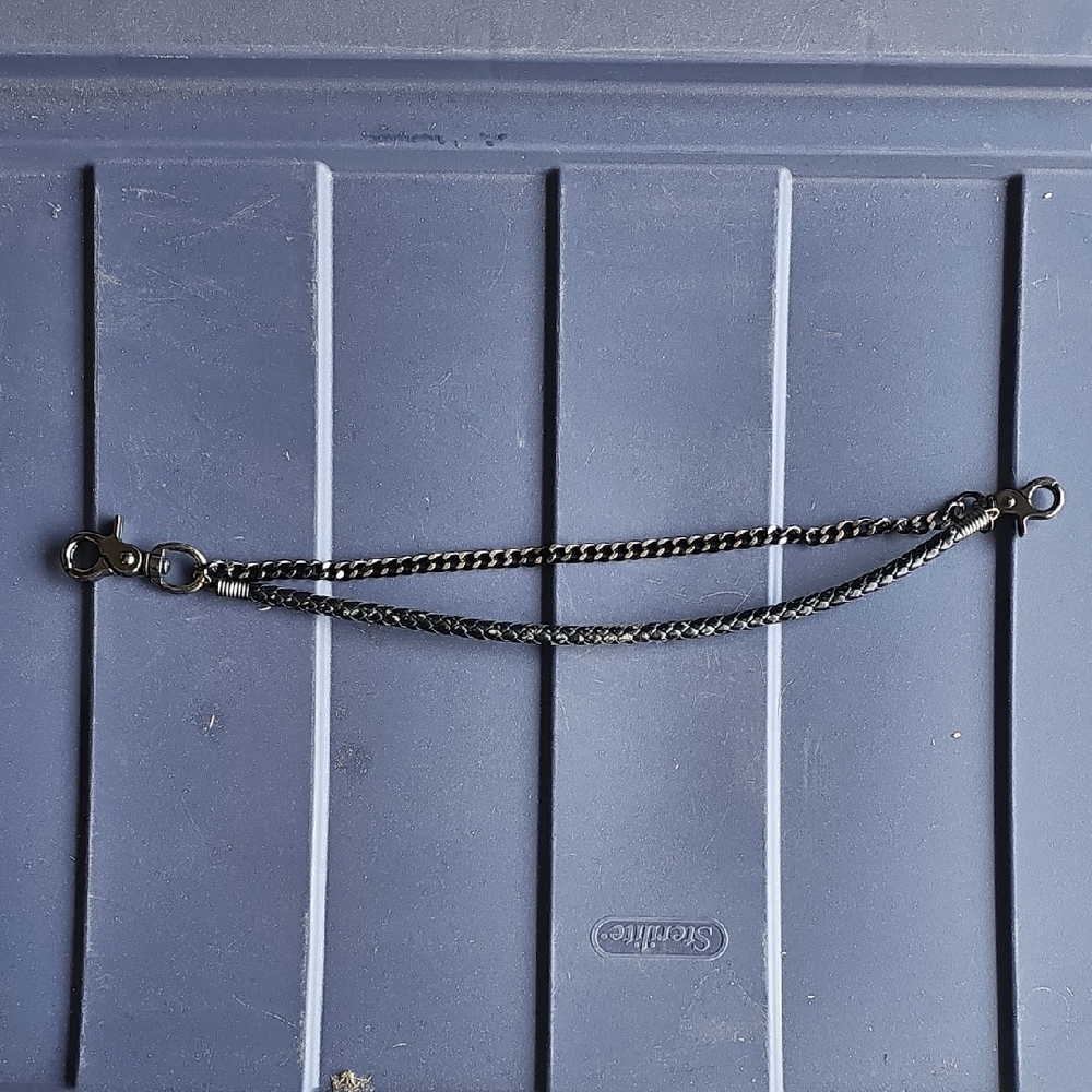 Express Black Double Chain Accessory